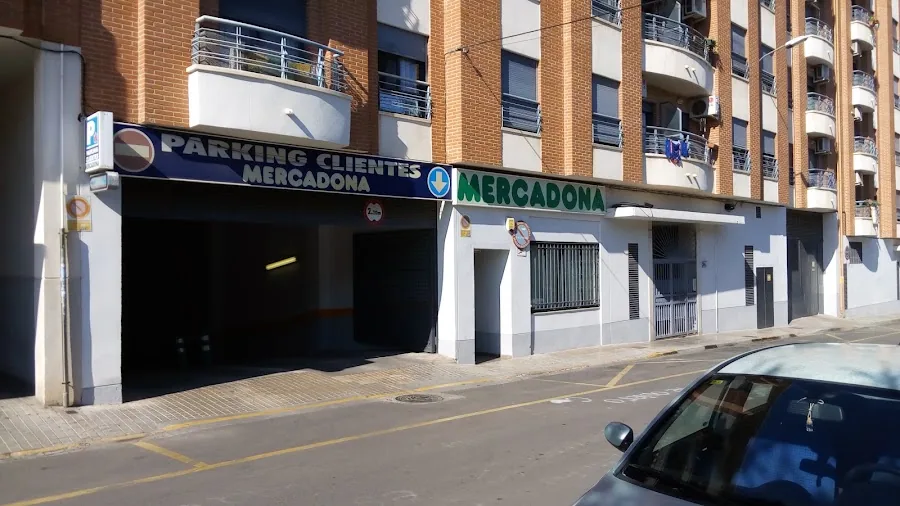 Supermercado Mercadona en Calle Azorín, 33, Torrent