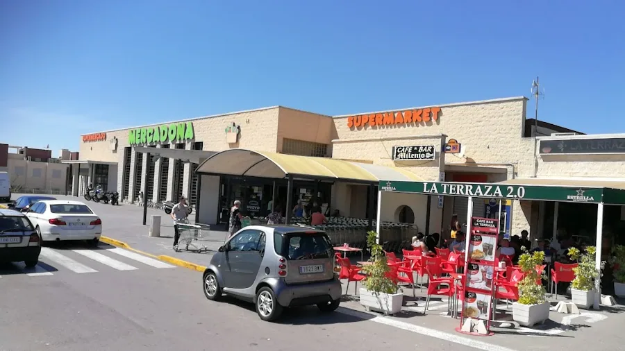 Supermercado Mercadona en Avenida de las Cortes Valencianas, s/n, Torrevieja