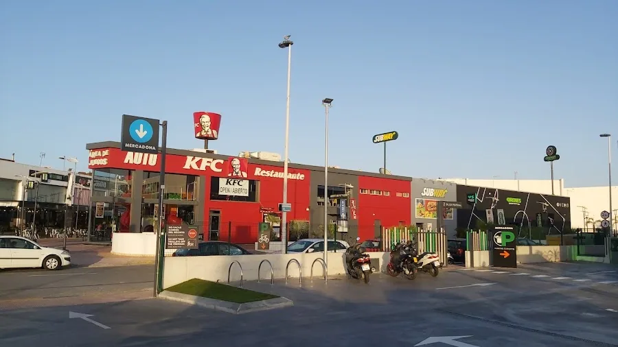 Supermercado Mercadona en Avenida Rosa Manzón Valero, s/n, Torrevieja