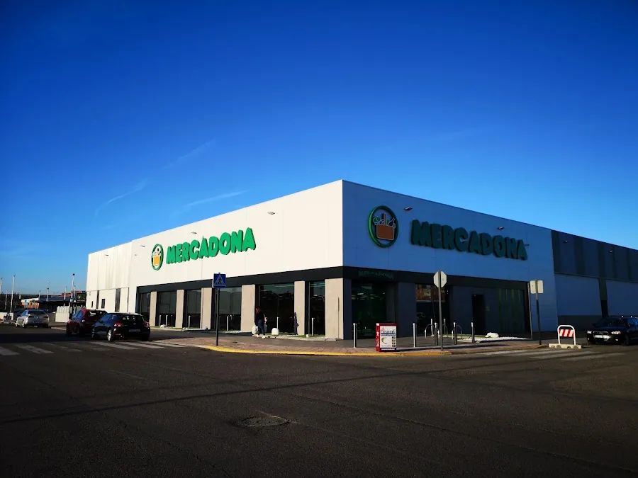 Supermercado Mercadona en Calle la Mata, 10, Torrijos