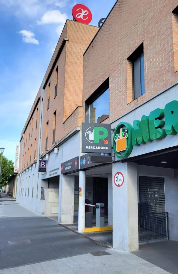 Supermercado Mercadona en Plaza de la Estación, 2, Tres Cantos