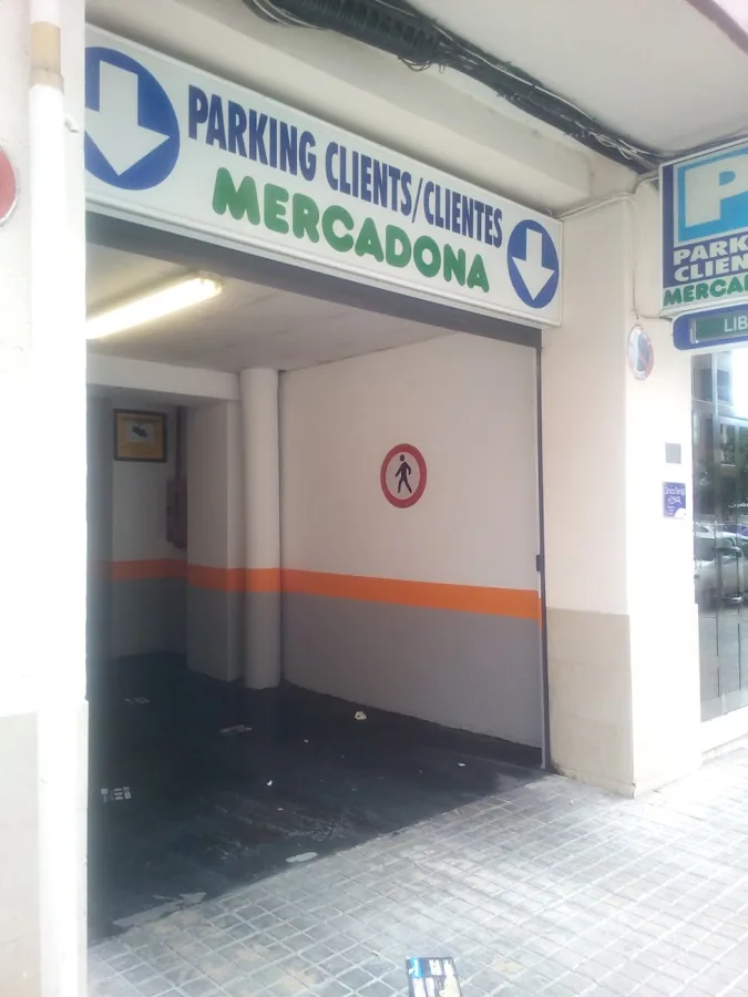 Supermercado Mercadona en Calle Sagunto, 160, Valencia