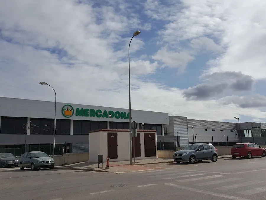 Supermercado Mercadona en Calle Gravina, 115, Villafranca de los Barros