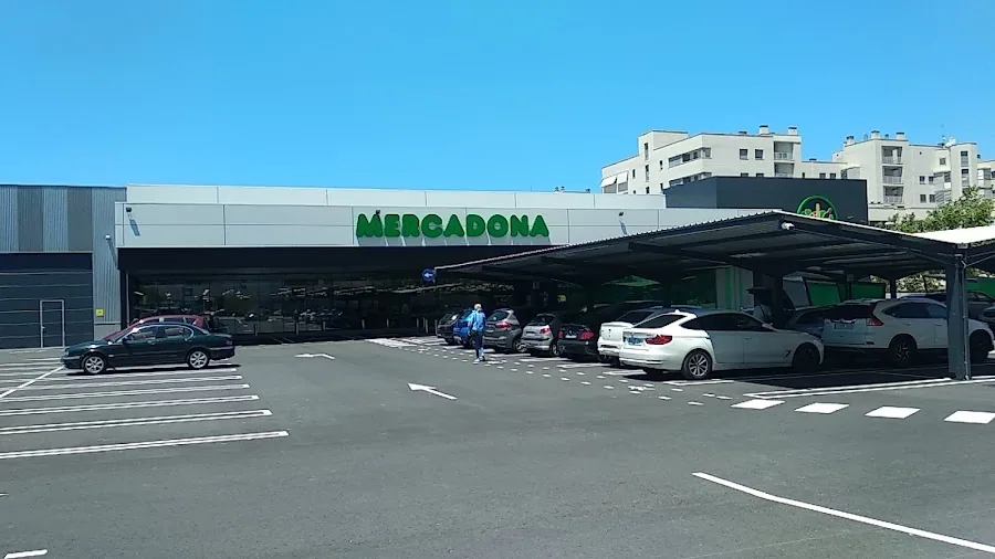 Supermercado Mercadona en Calle Joaquín Rodrigo, s/n, Zaragoza