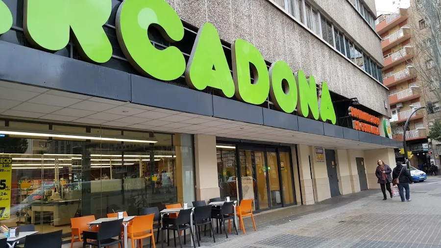 Supermercado Mercadona en Plaza Roma, s/n, Zaragoza